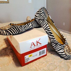 Anne Klein Velvet Zebra striped flats, size 9M